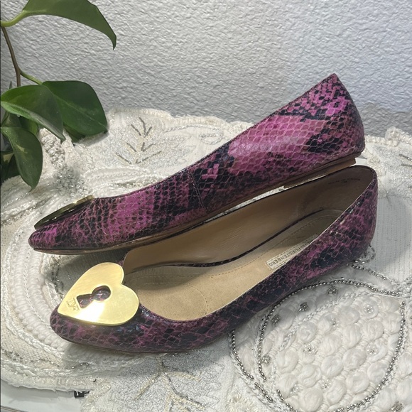 DVF Heart-Embellished Fushia Python Flats - Picture 7 of 16